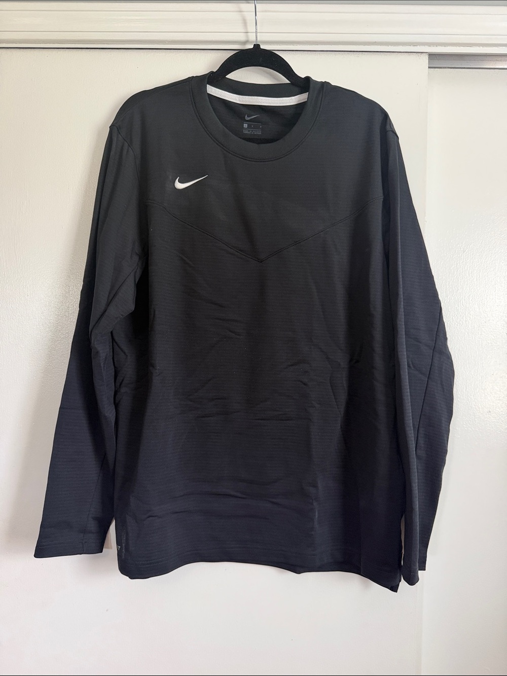 Nike Men’s Black Long-Sleeve Athletic Shirt with White Swoosh